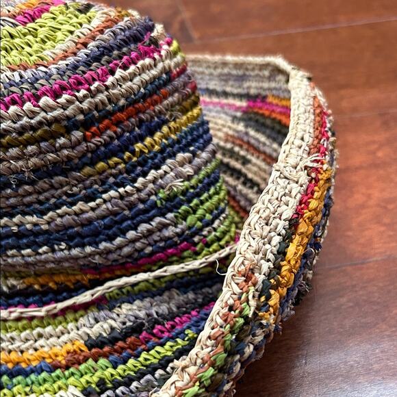 Multicolor Straw Hat with Green Flower Accent, In the Garden or at the Beach - Picture 8 of 15